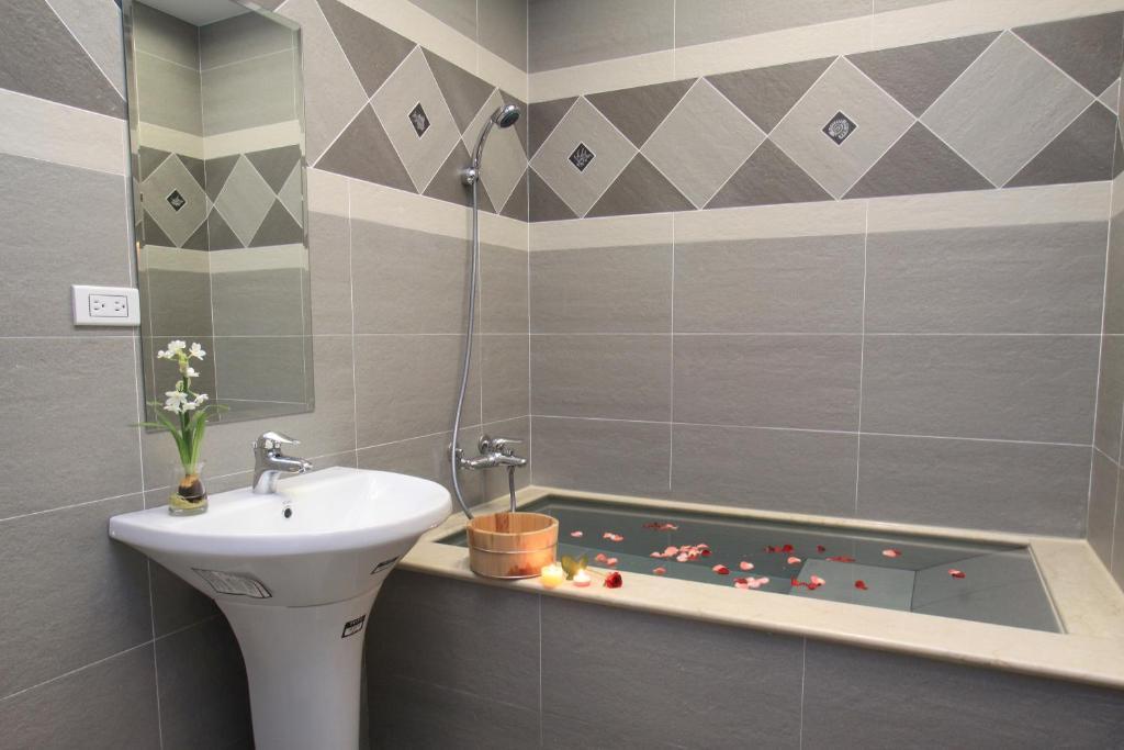 Spring Fountain Hotel Цзяосі Номер фото